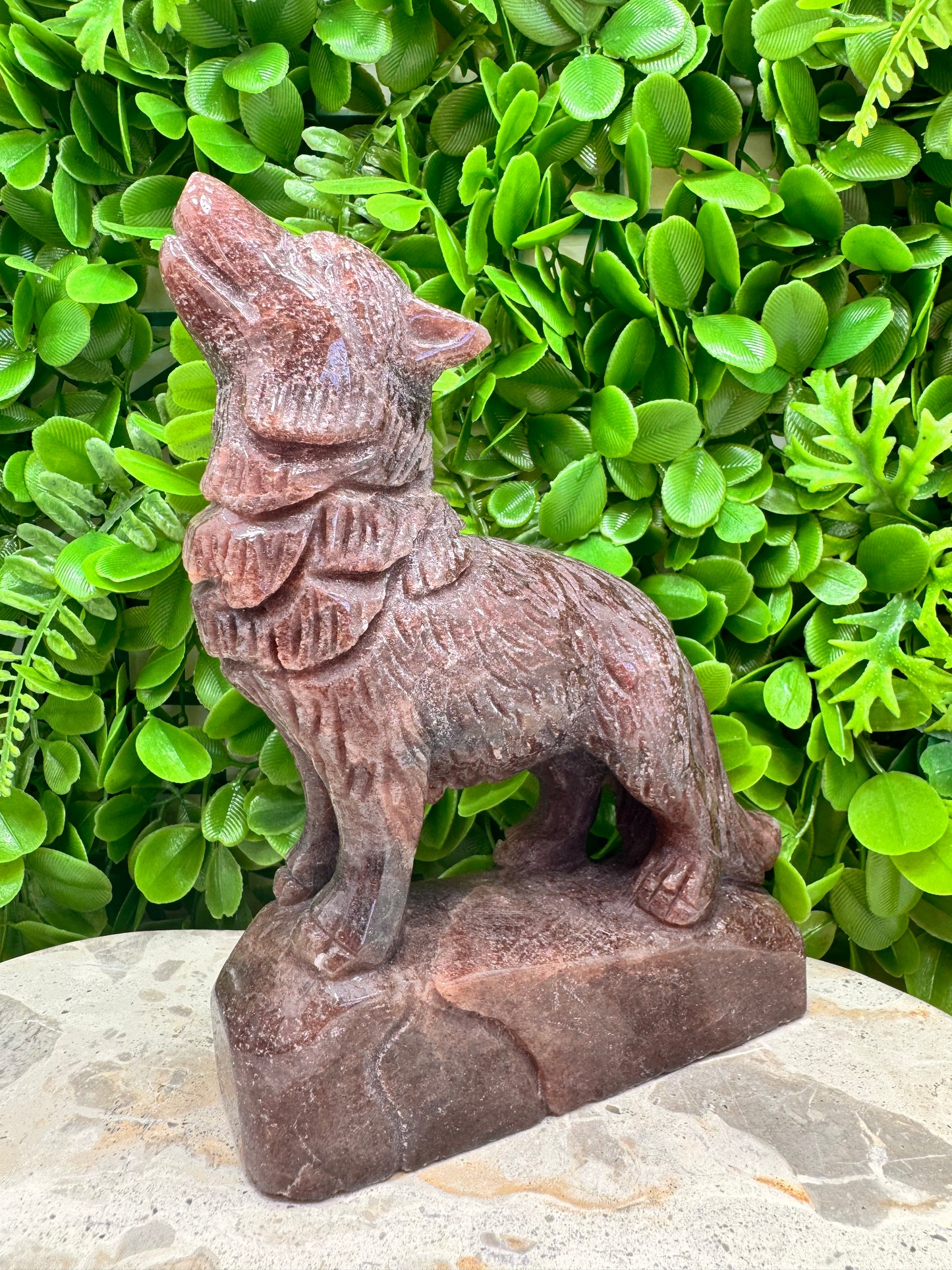 Strawberry Quartz Wolf 1190g