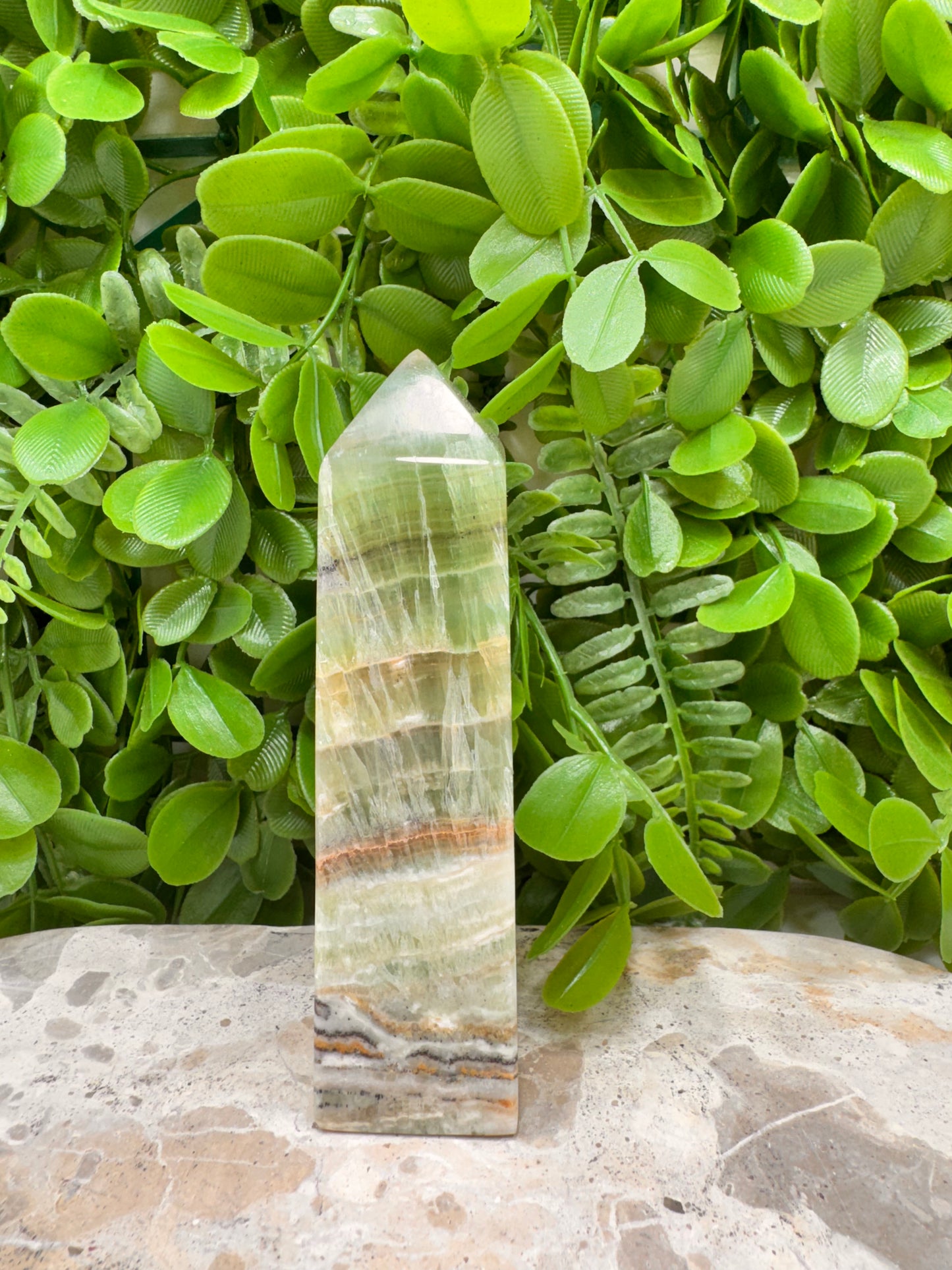 Emerald Kiwi Calcite Tower 300g