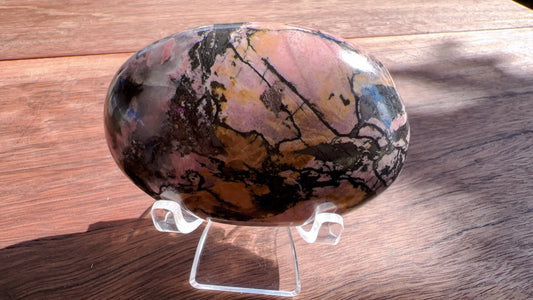 Rhodonite Palm Stone 240g