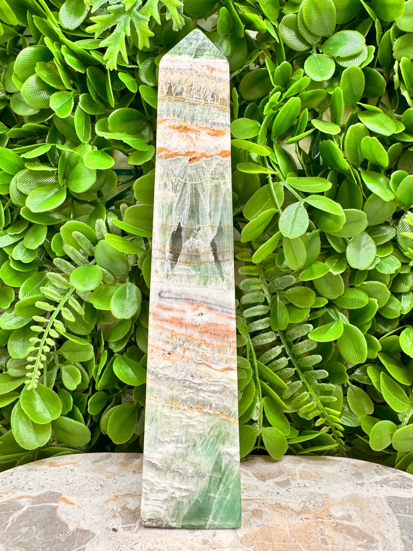 Emerald Kiwi Calcite Tower 844g