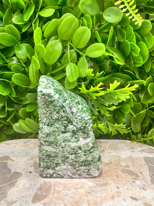 Green Apple Jadeite Freeform 424g