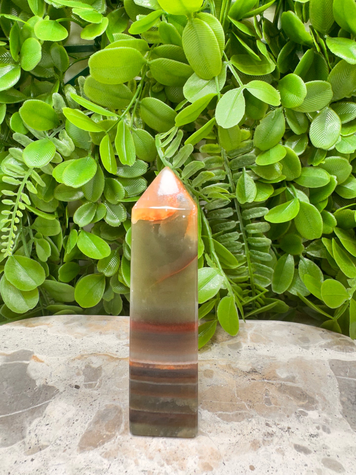Green Banded Onyx point 198g