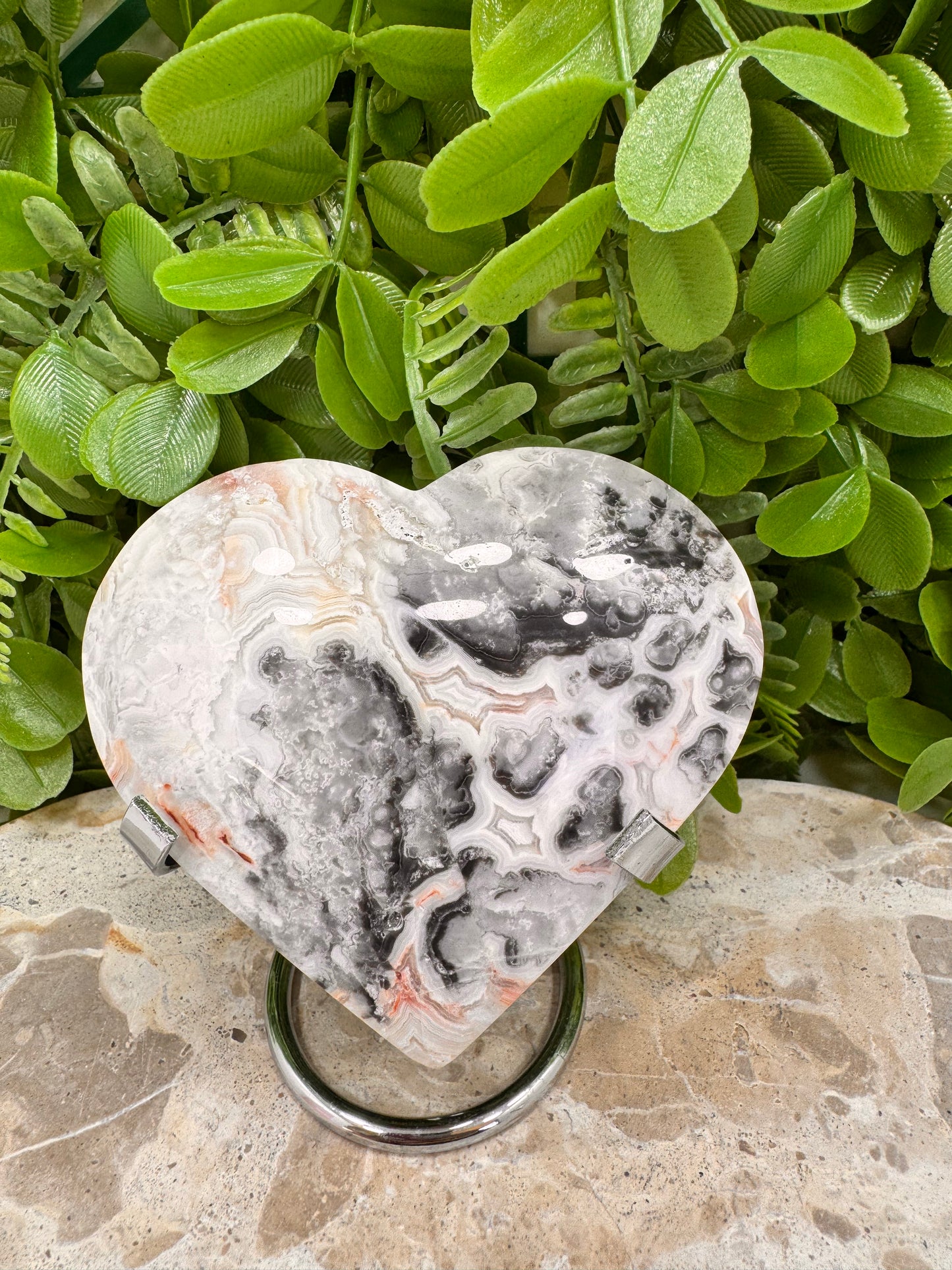 Crazy Lace Agate Heart 346g