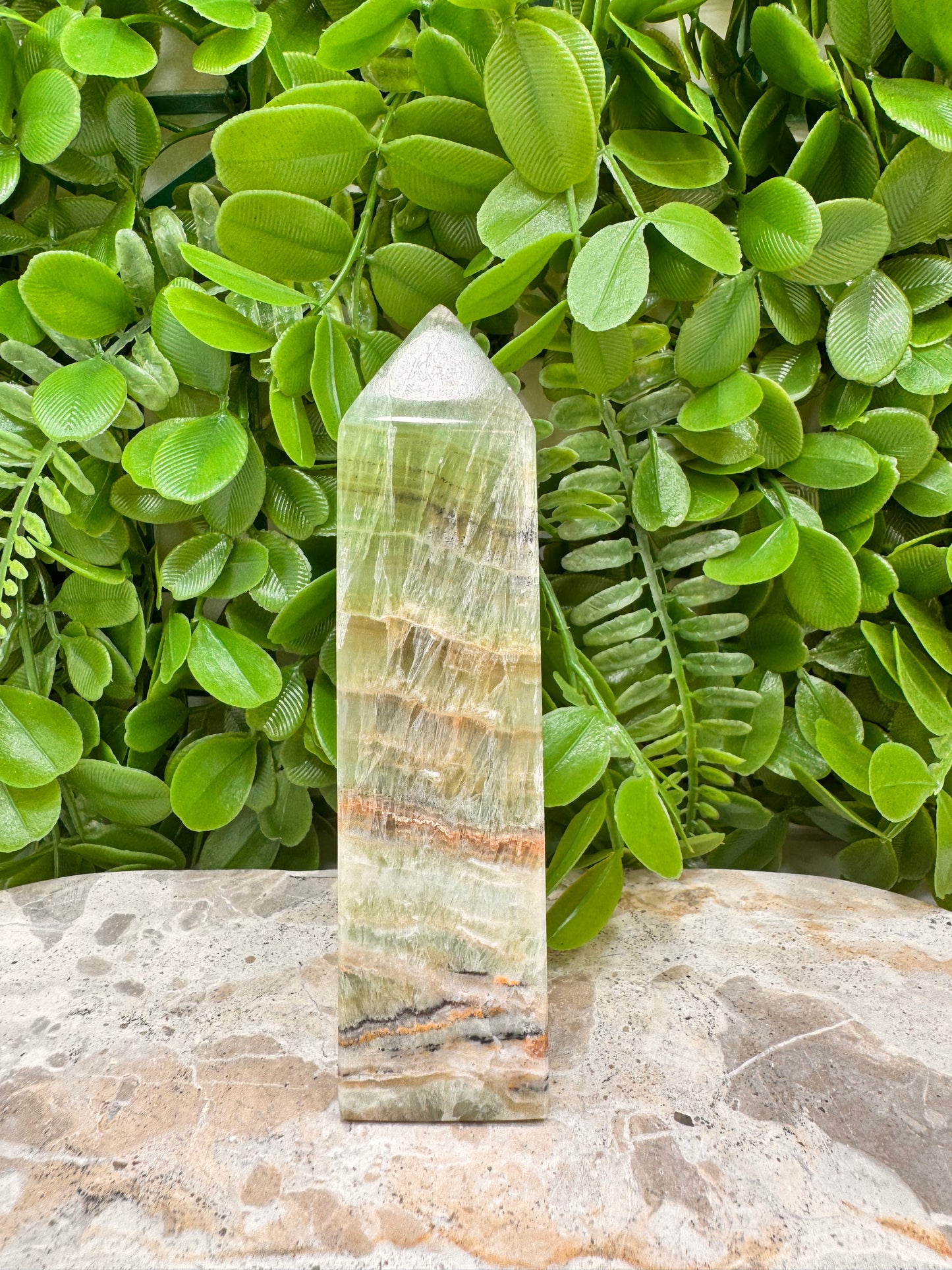 Emerald Kiwi Calcite Tower 300g