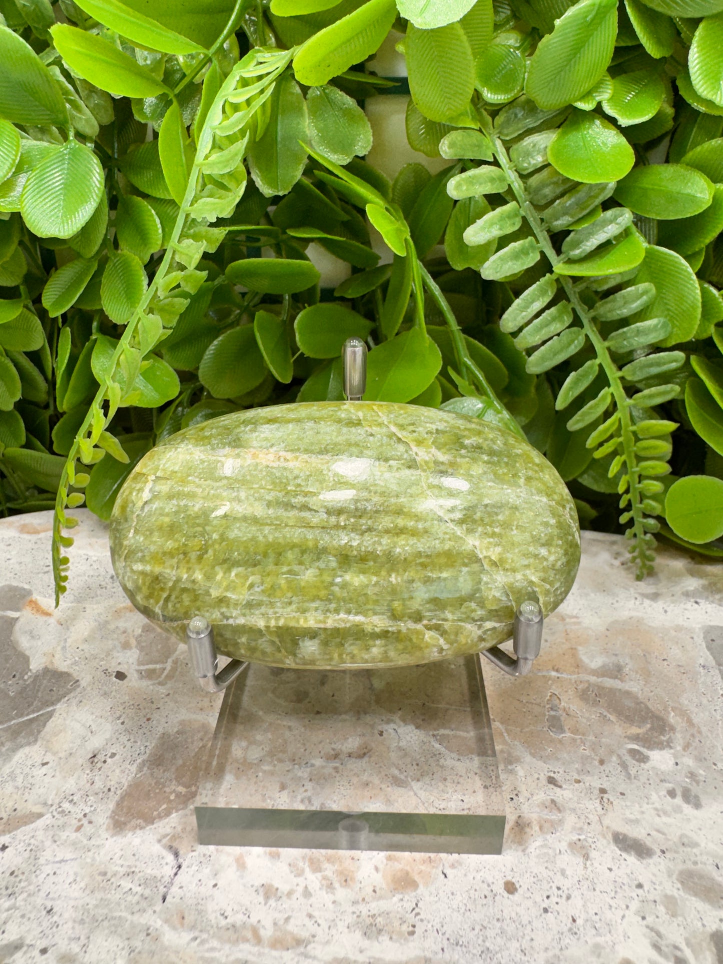 Tremolite Palm Stone 122g