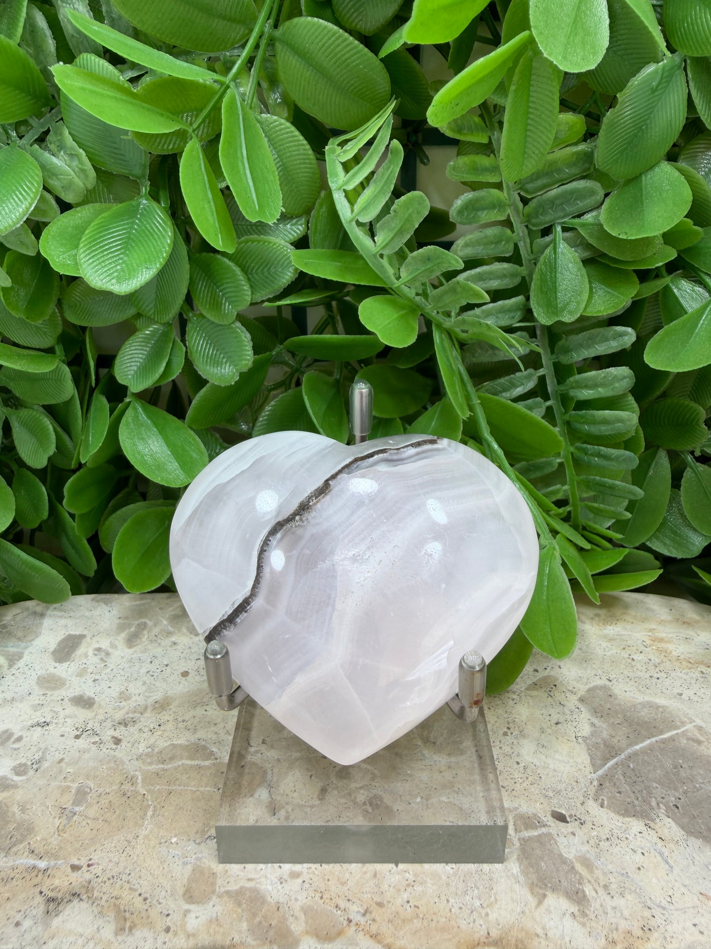 Smokey Pink Mangano Heart 110g