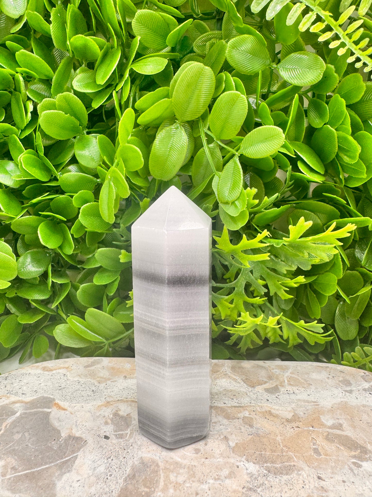 Black & White Onyx Tower 250g