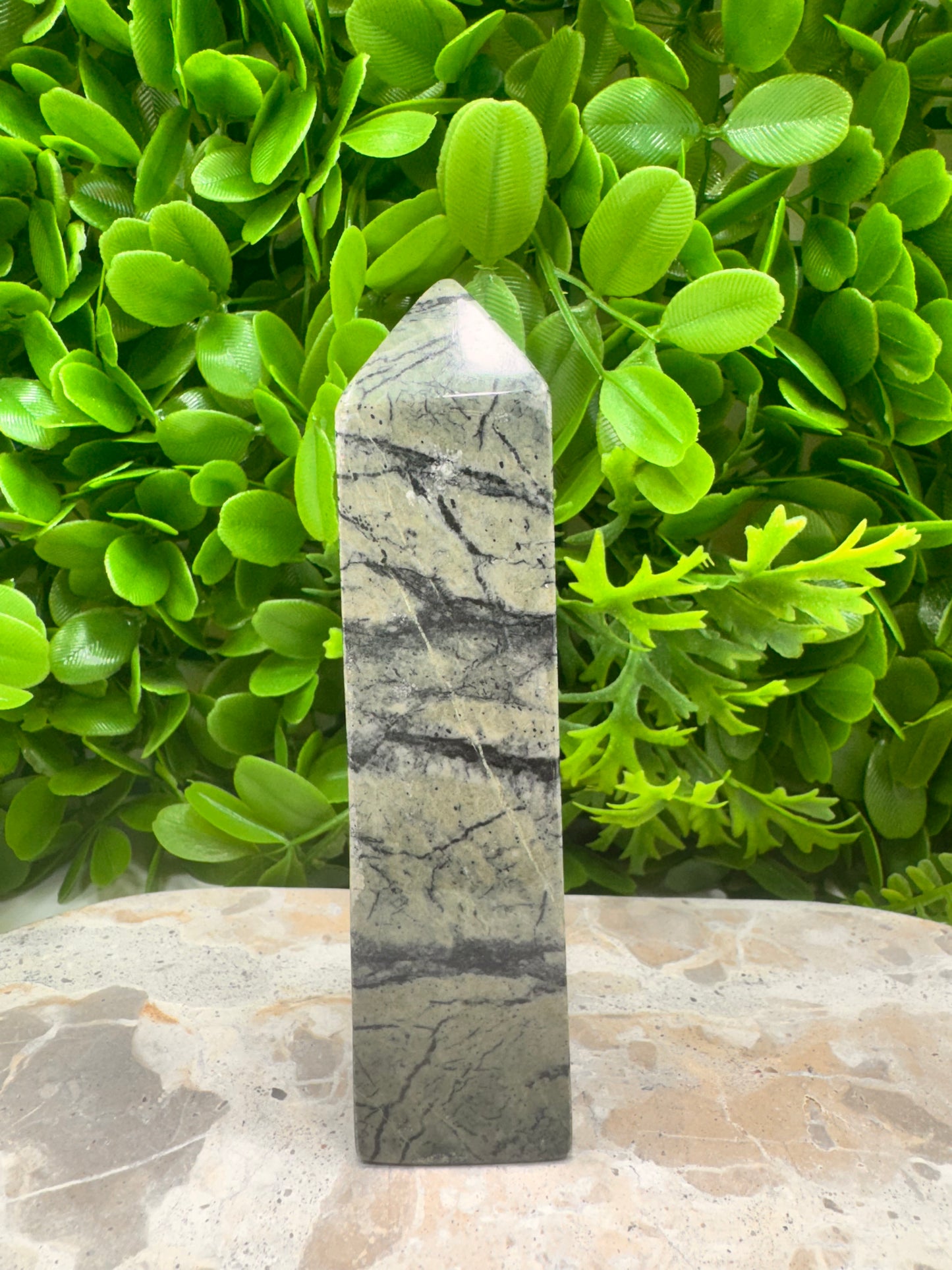 Black Vein Serpentine Tower 334g