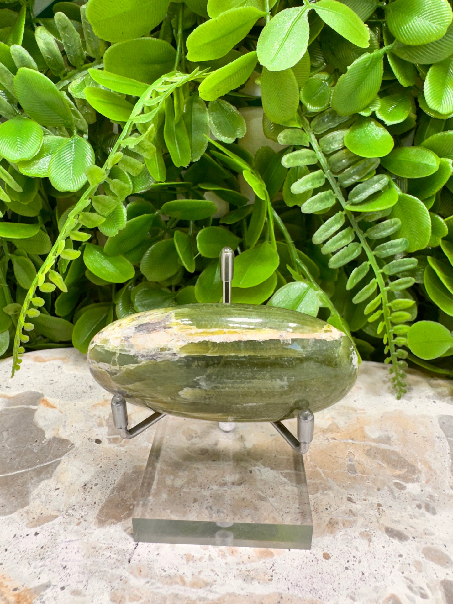 Tremolite Palm Stone 98g