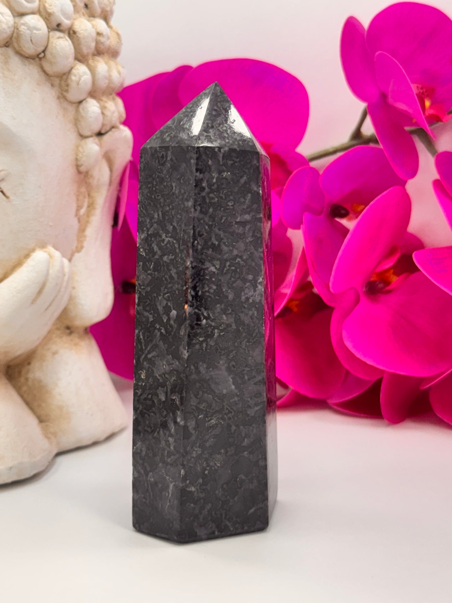 Mystic Merlinite Tower 688g
