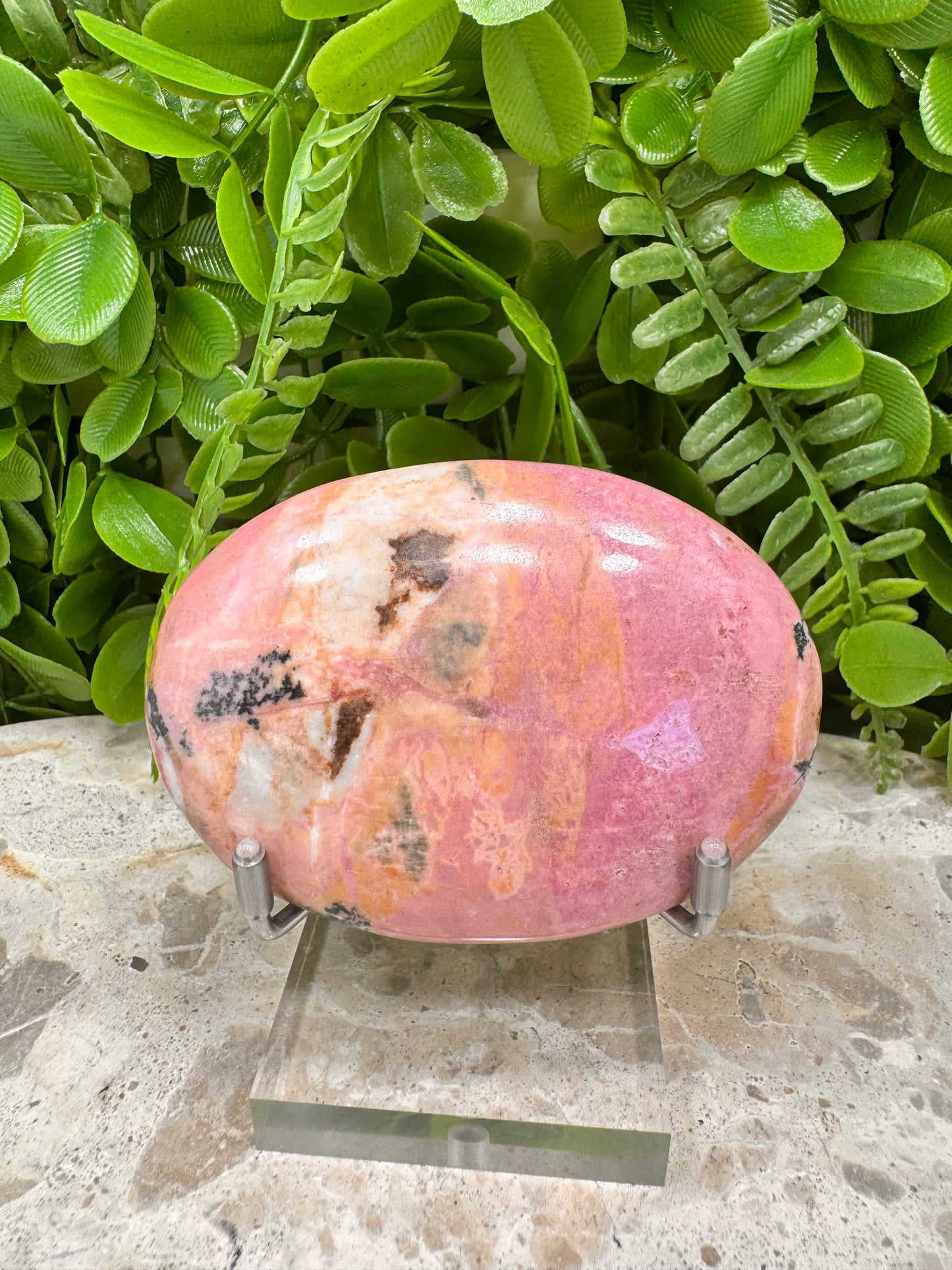 Rhodonite Palm Stone 196g