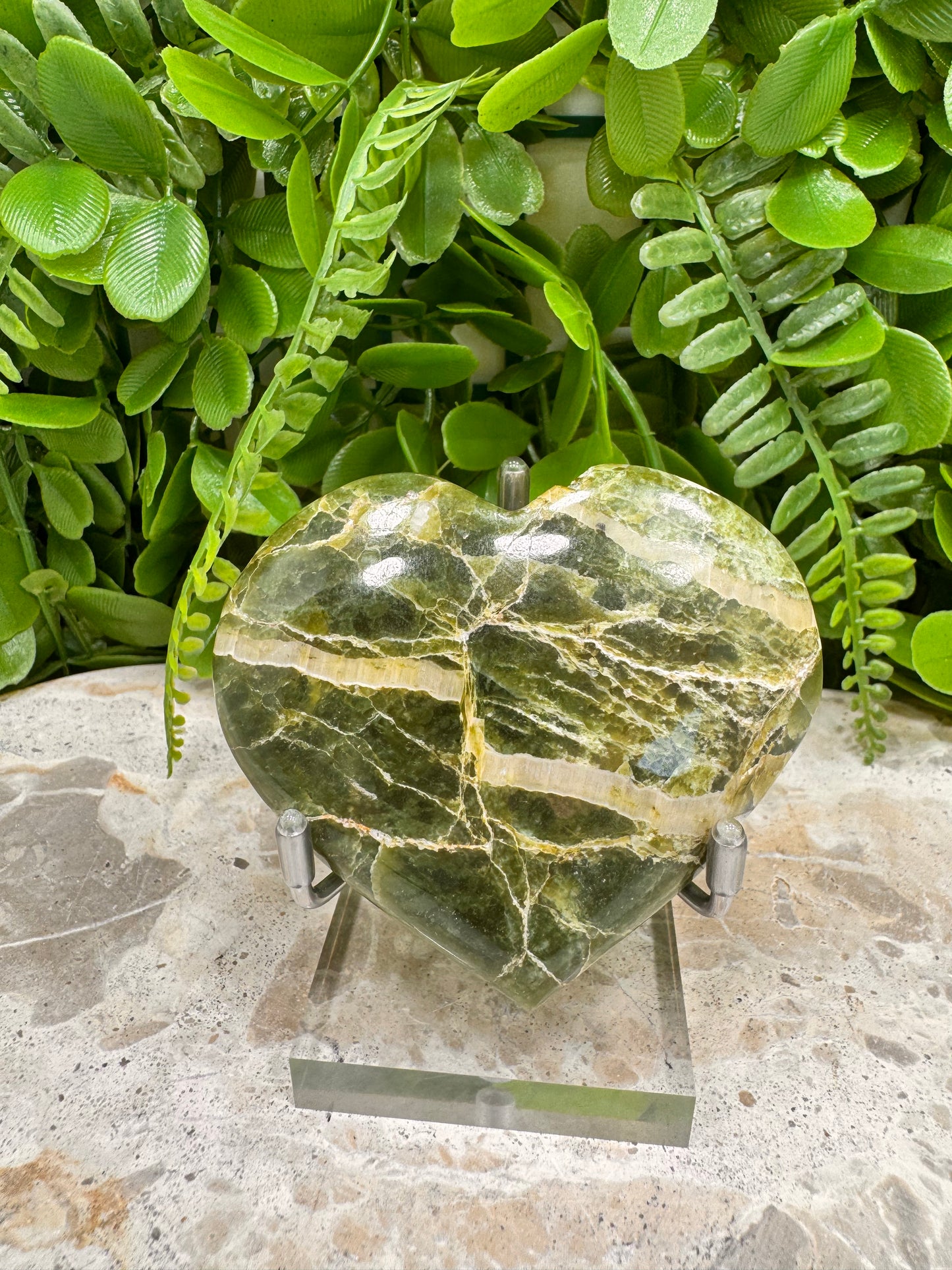 Tremolite Heart 124g