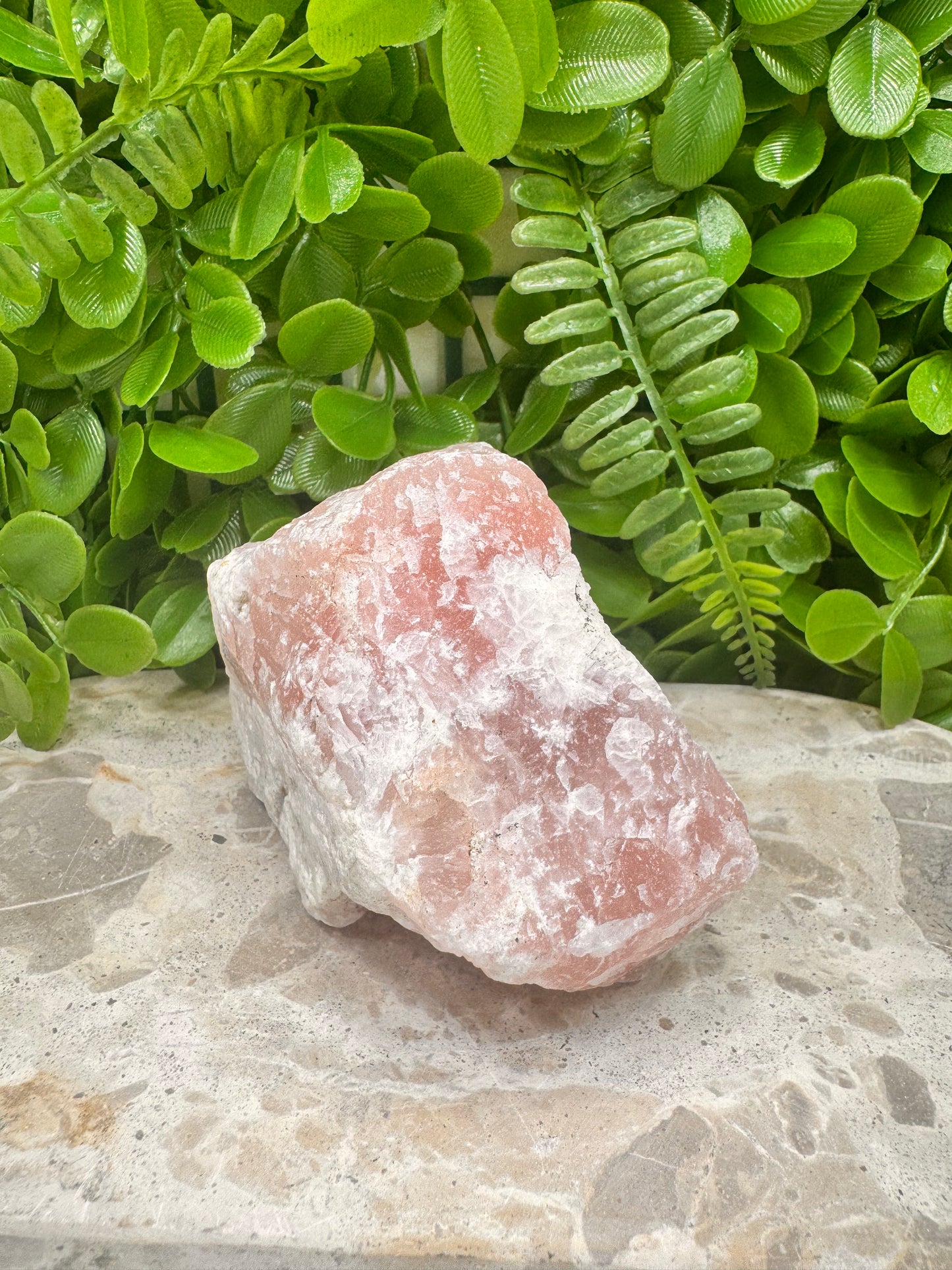 Strawberry Quartz Raw 748g