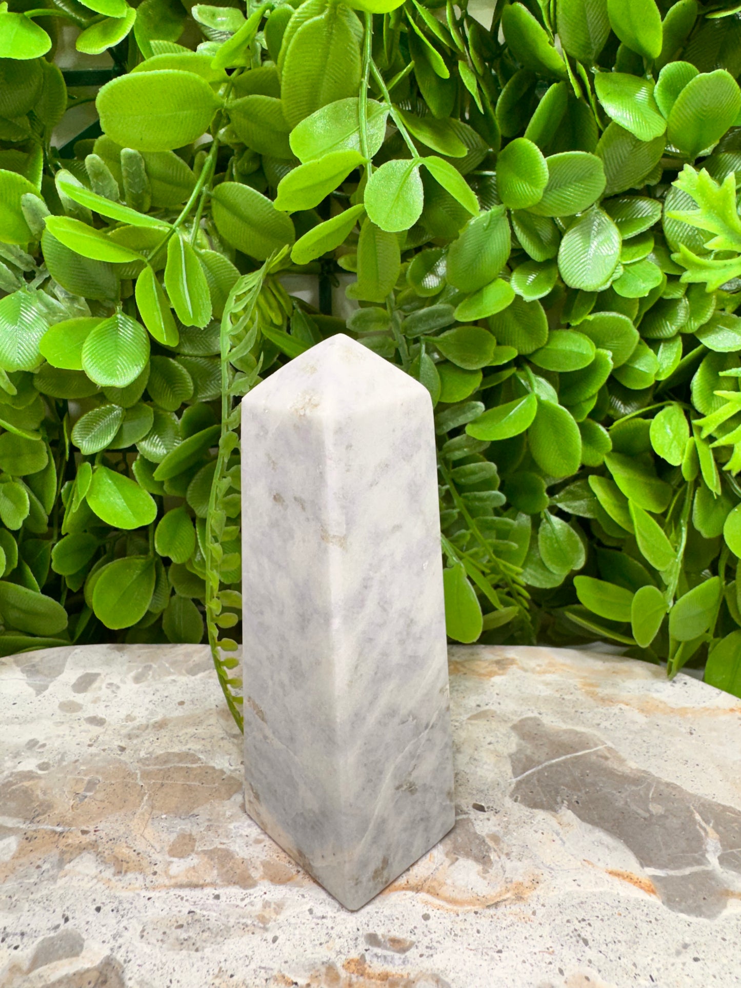 Hackmanite Point 274g