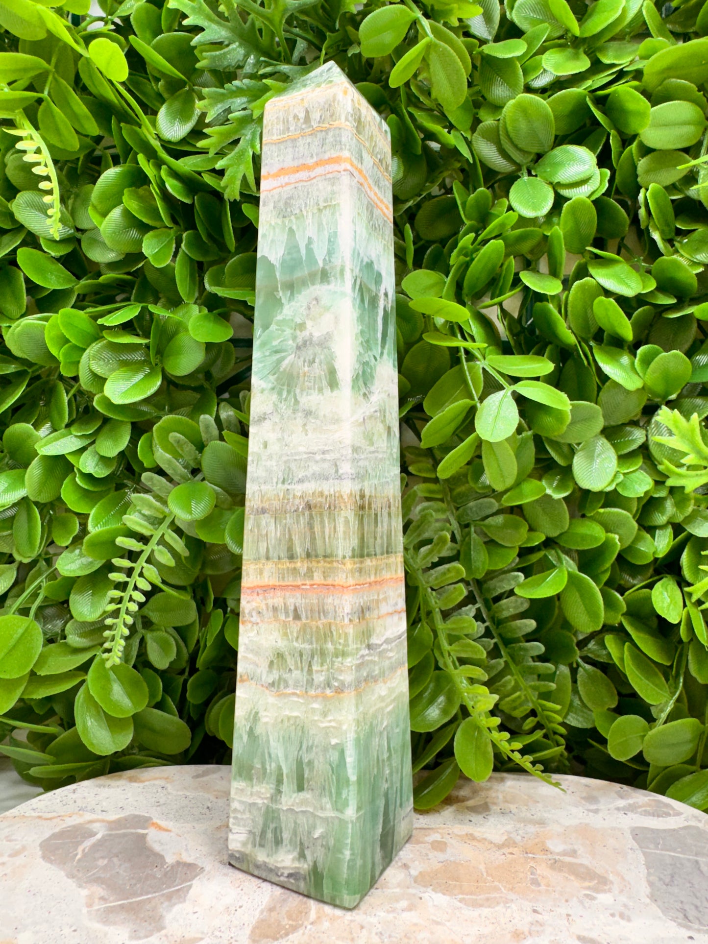 Emerald Kiwi Calcite Tower 960g