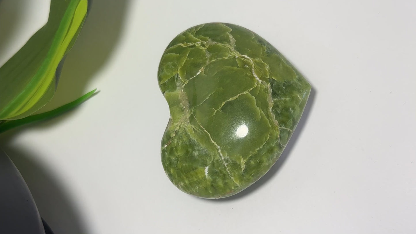Tremolite Heart 106g