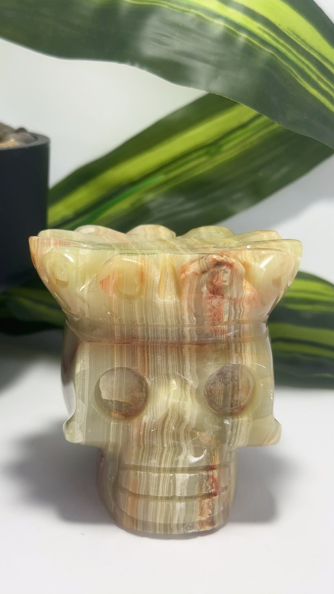 Green Banded Onyx Skull 722g