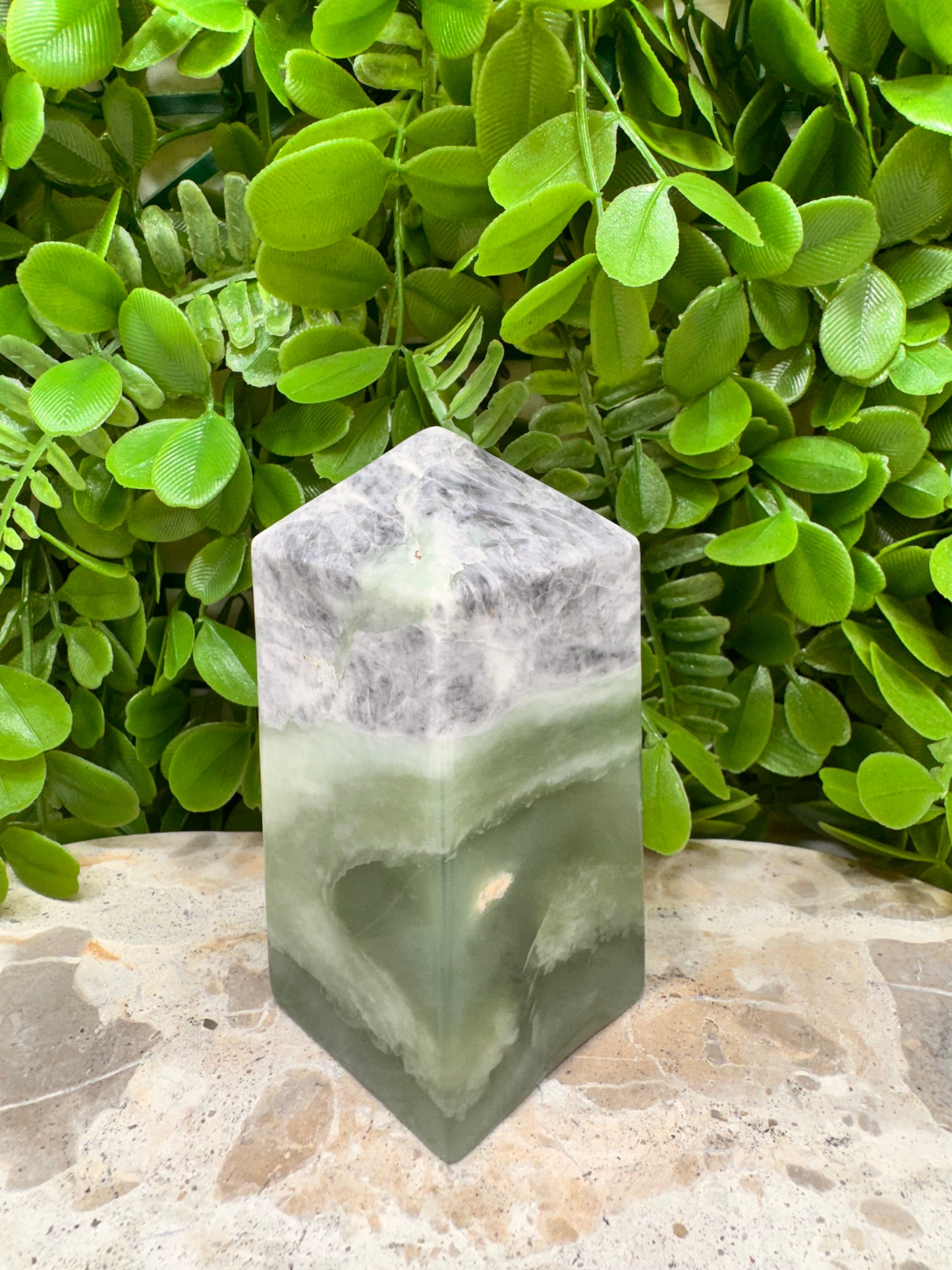 Flower Jade Tower 582g