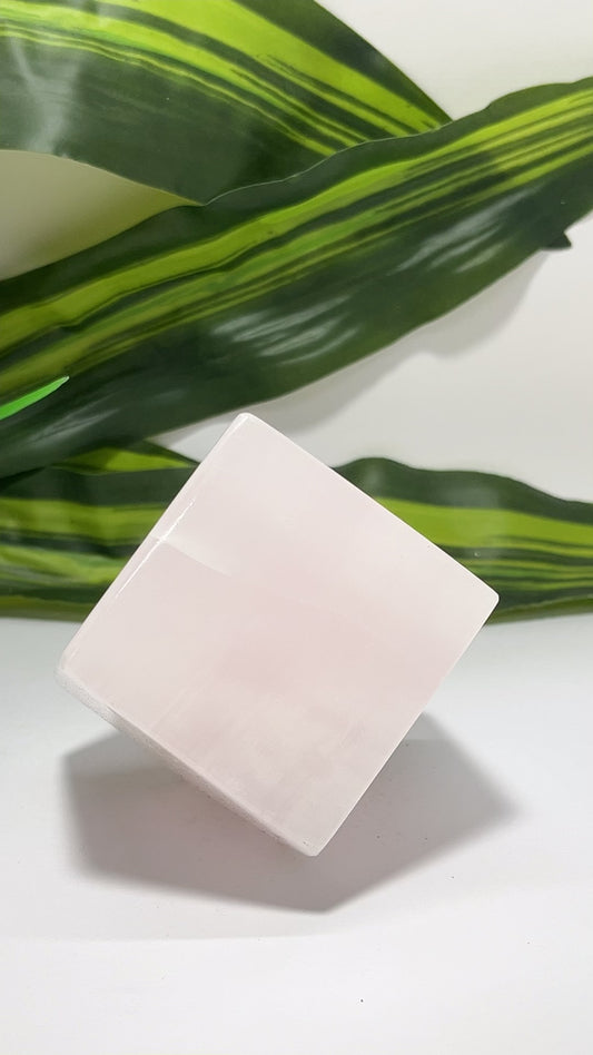 Pink Mangano Cube 378g