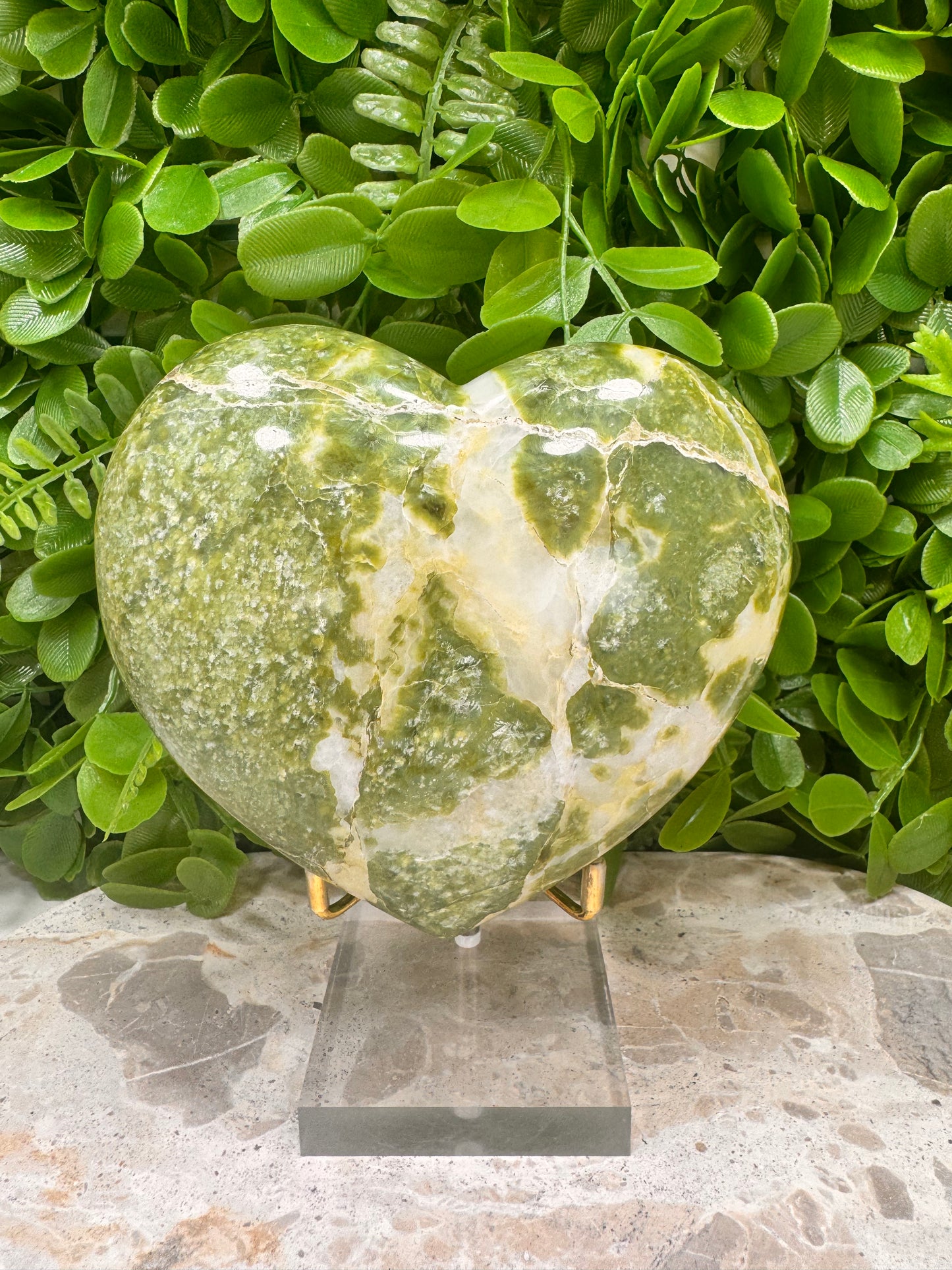 Tremolite Heart 892g