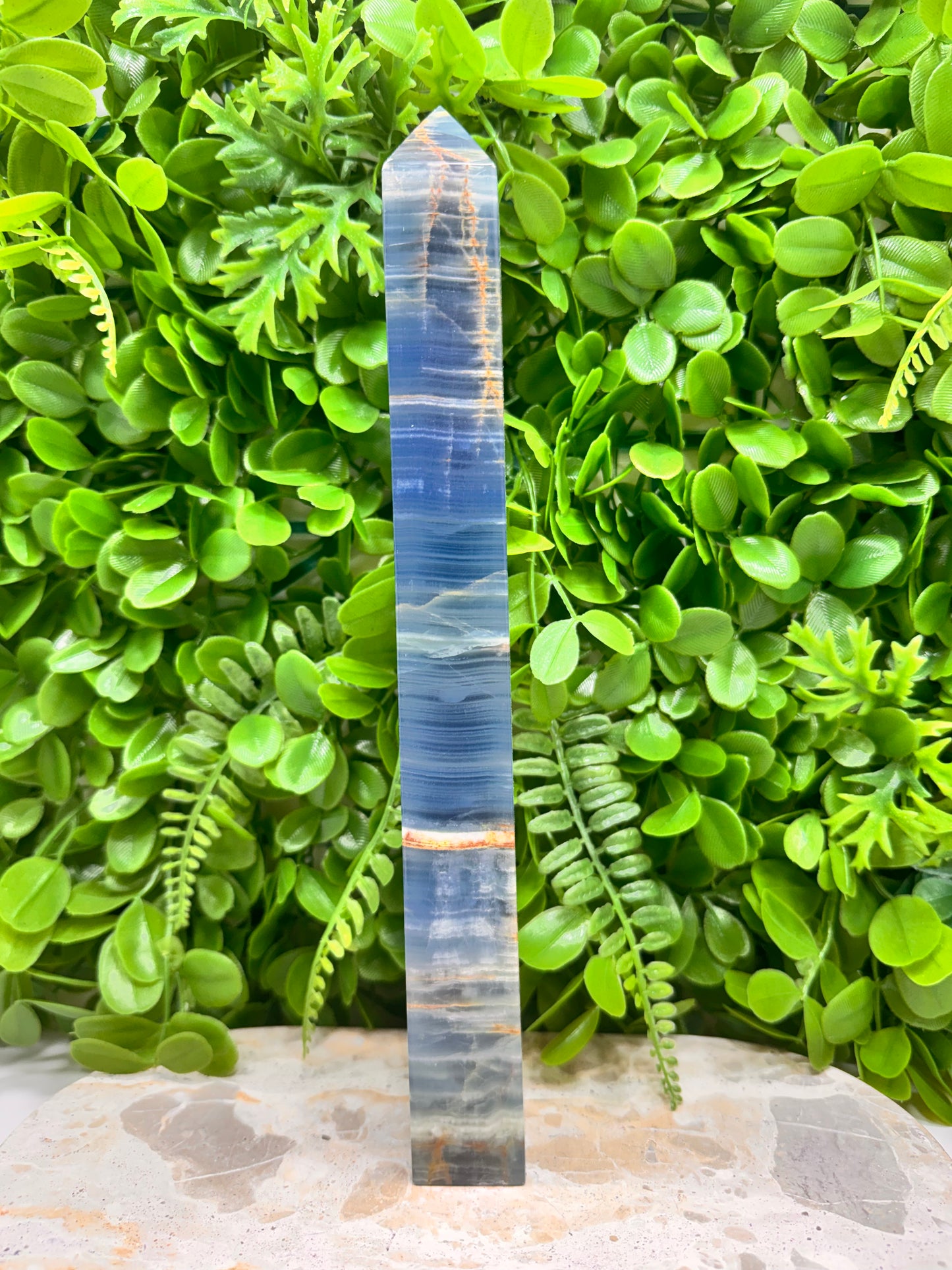 Blue Banded Onyx Tower 780g