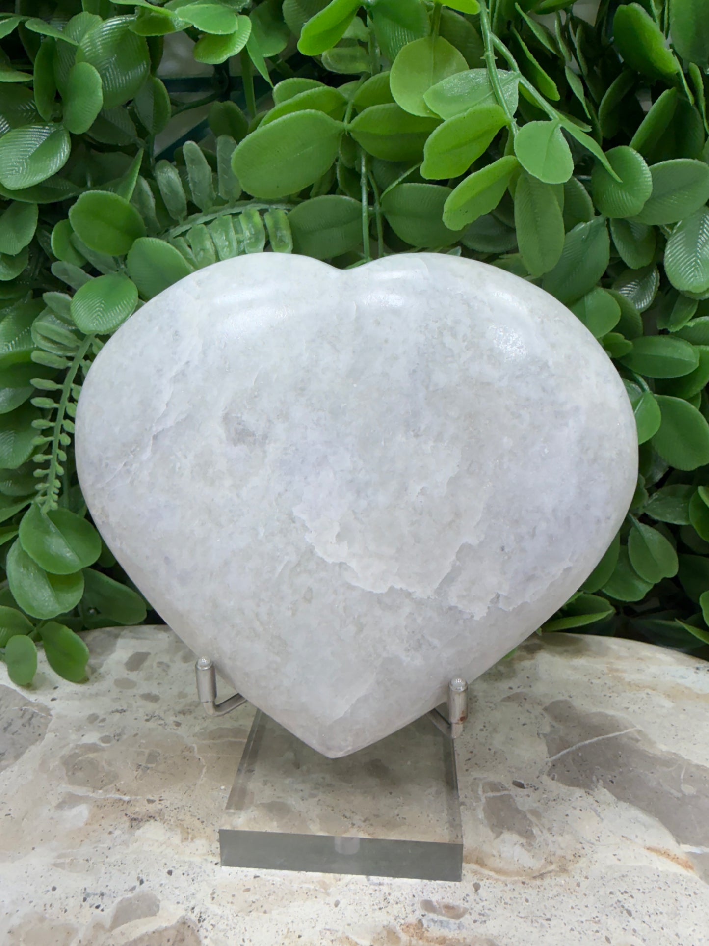 Hackmanite Heart 608g