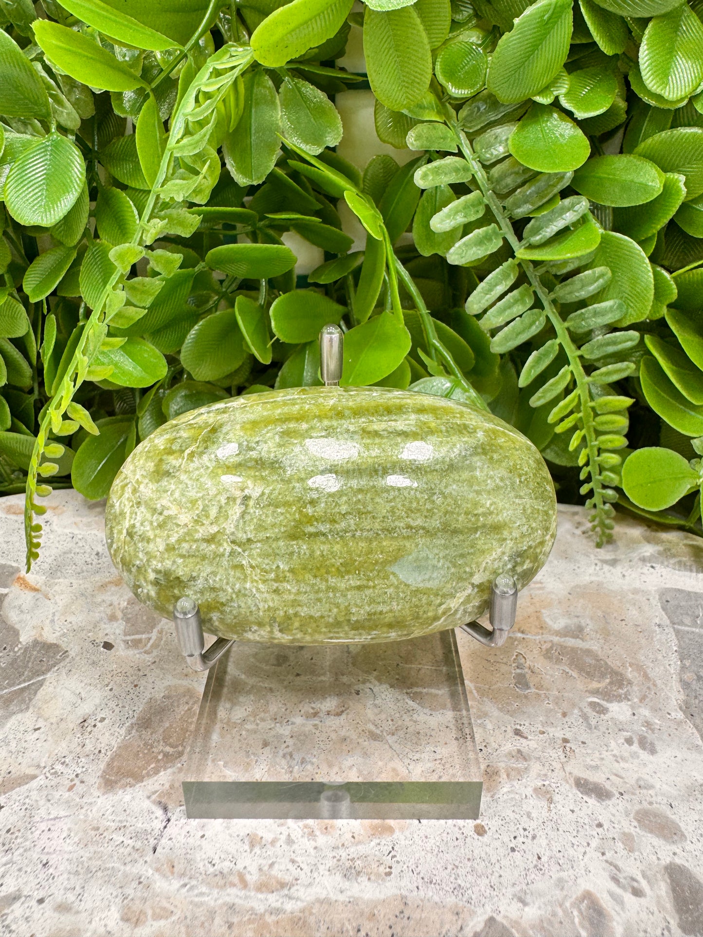 Tremolite Palm Stone 122g