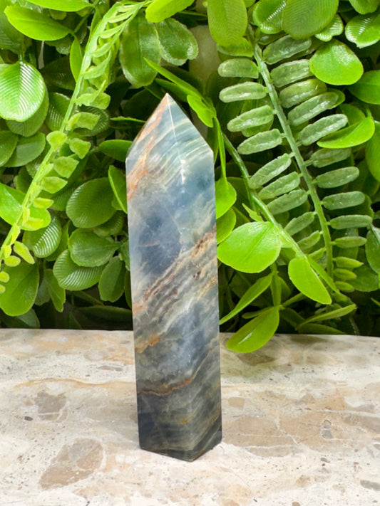 Blue Banded Onyx Point 106g