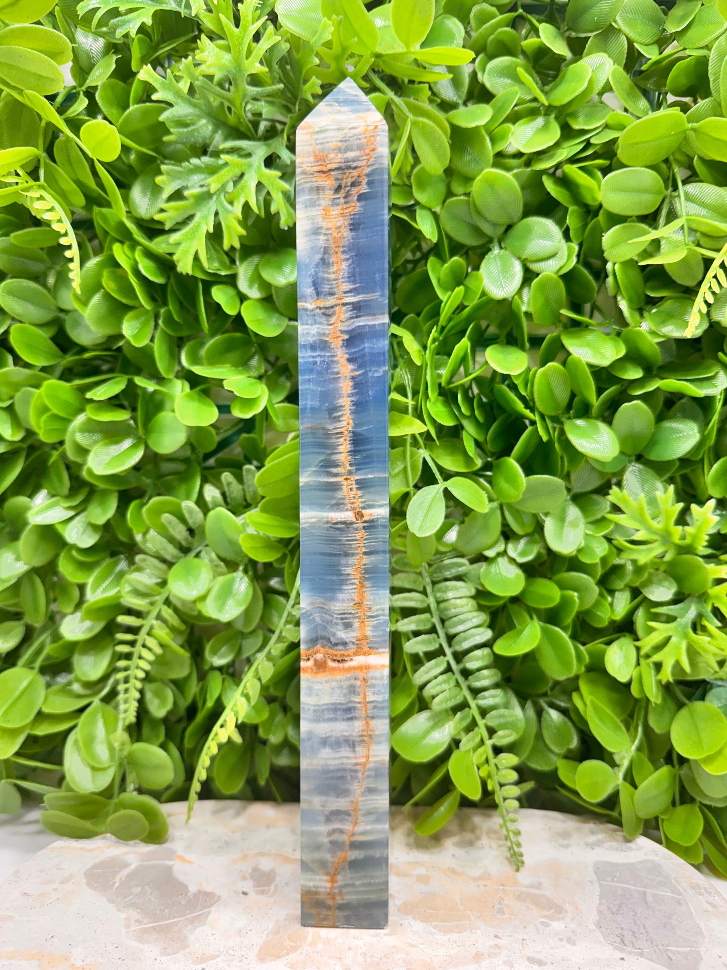Blue Banded Onyx Tower 780g