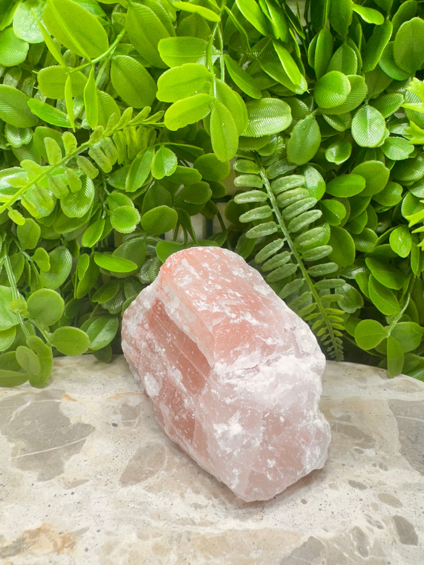 Strawberry Quartz Raw 748g