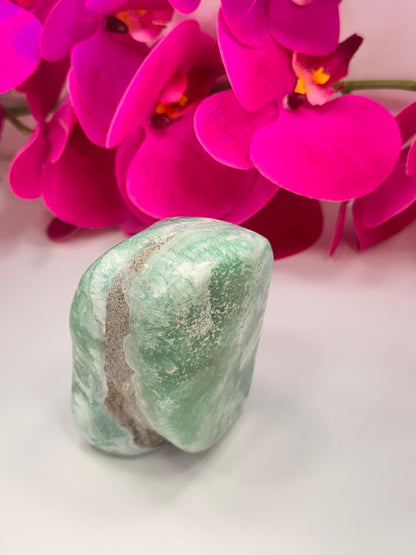 Aragonite with Smithsonite Freeform 652g