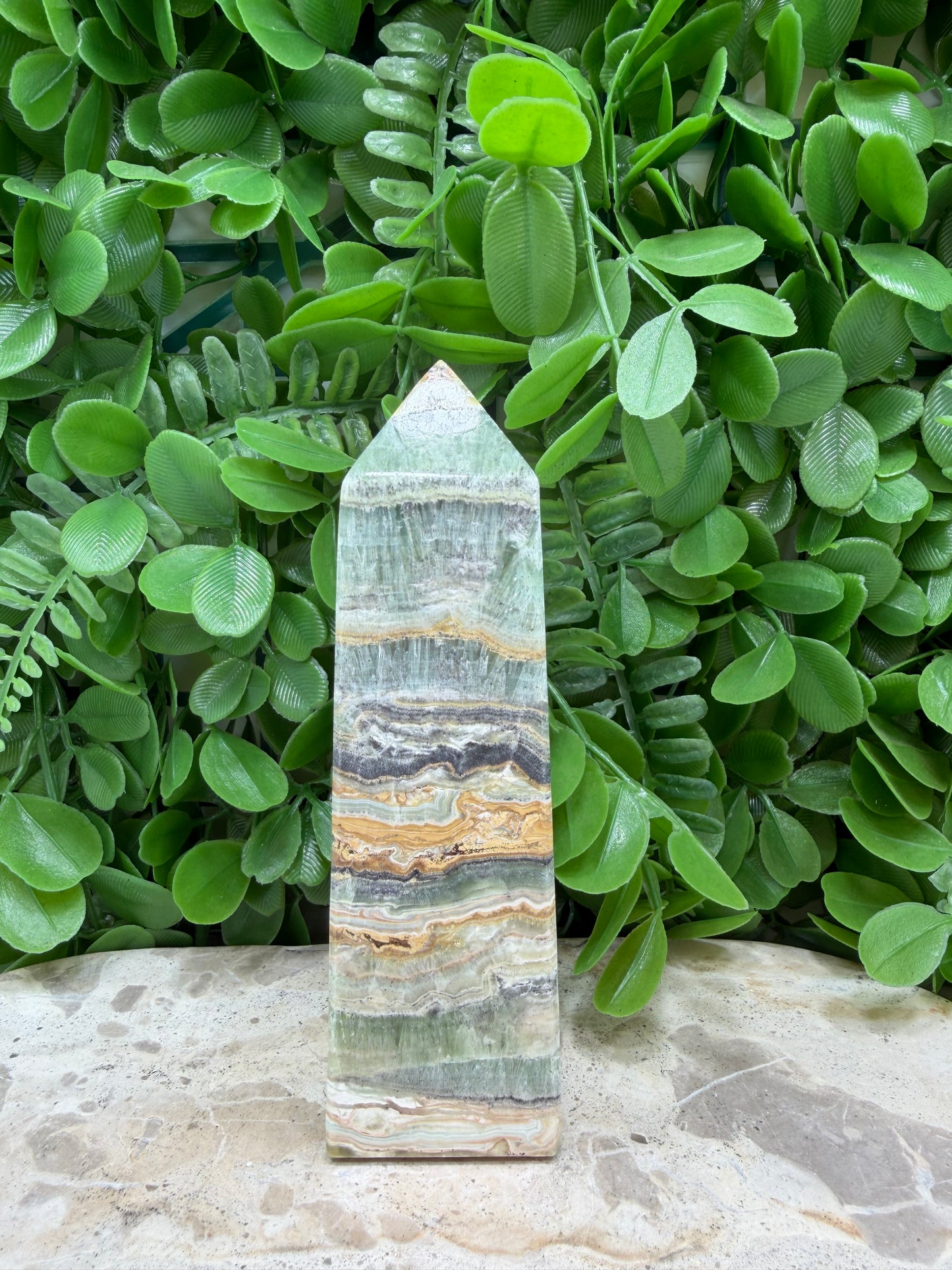 Emerald Kiwi Calcite Tower 484g