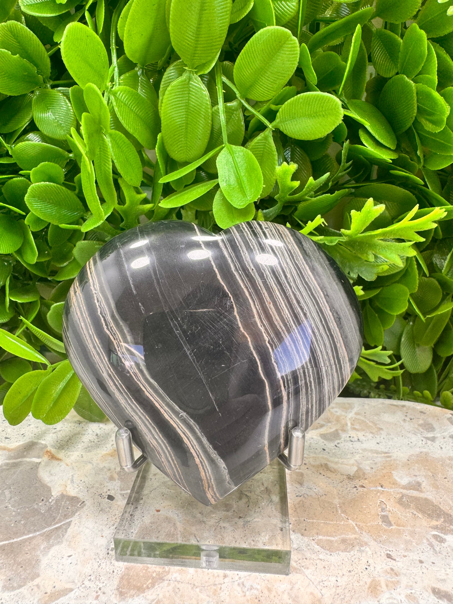 Black Banded Onyx Heart 232g
