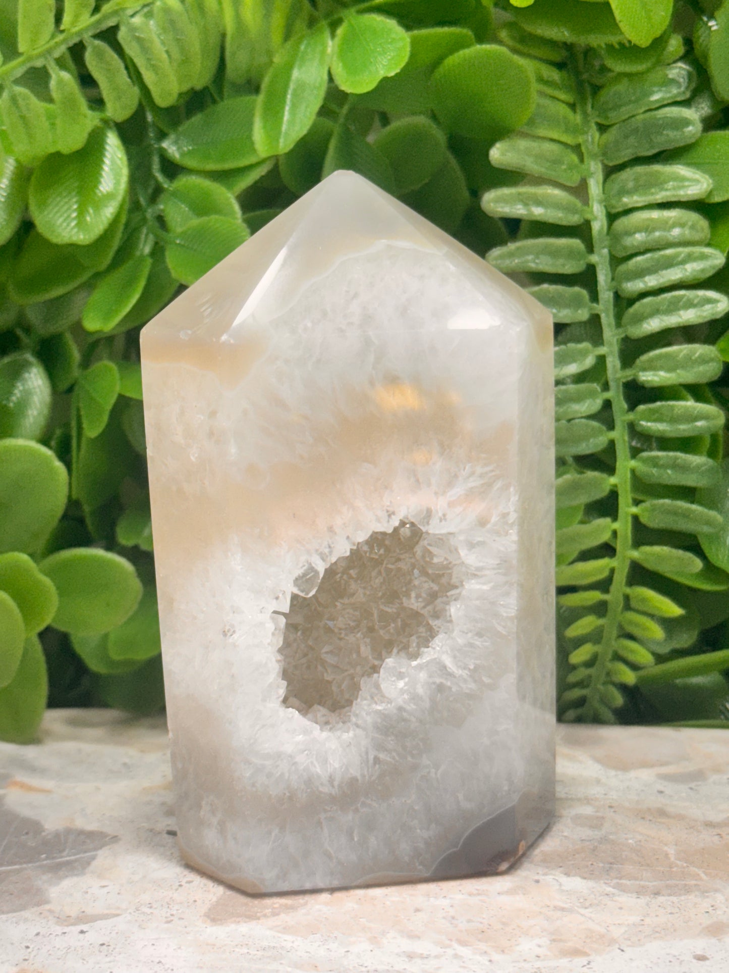 Druzy Agate Tower 370g