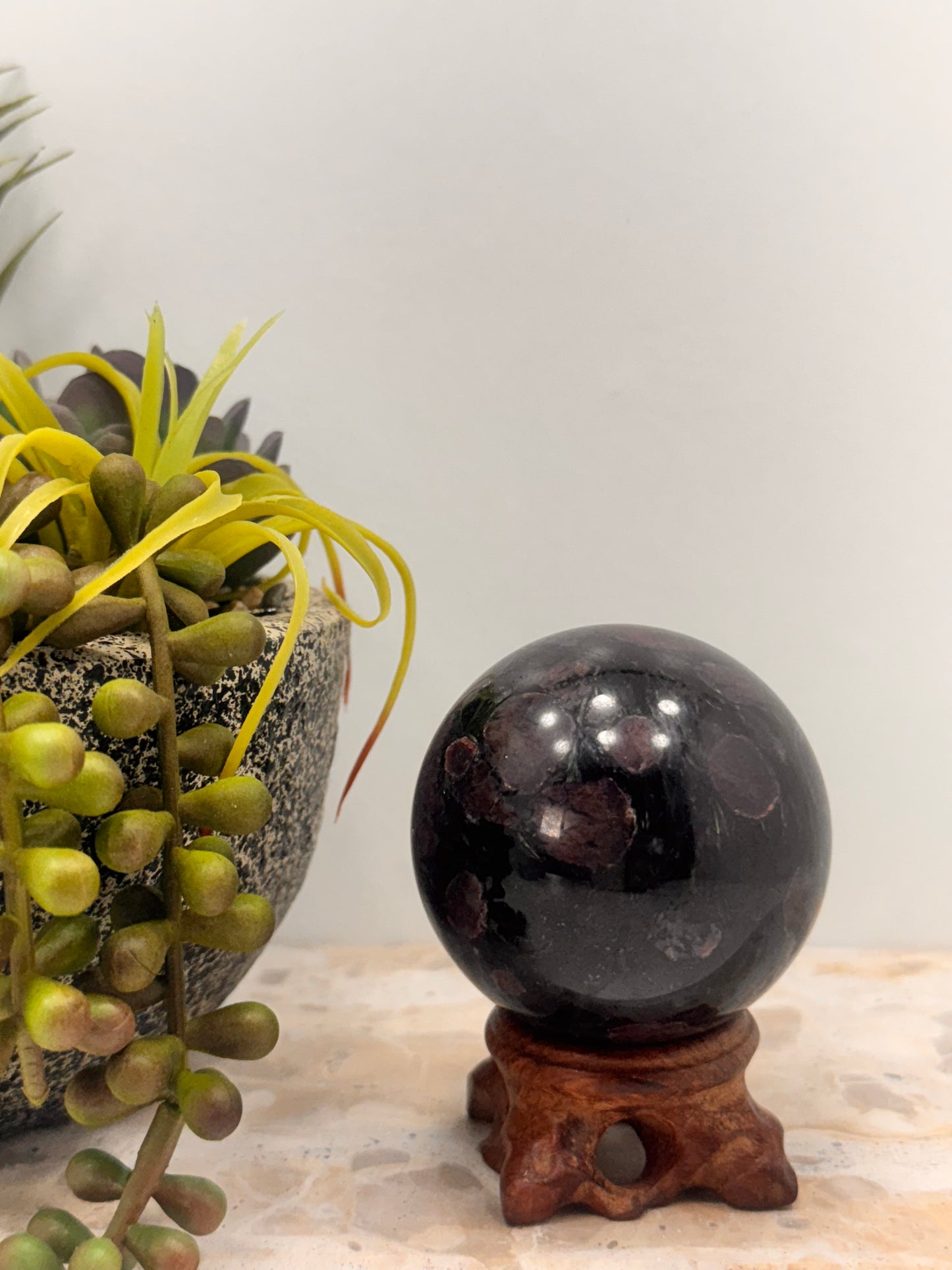 Garnet Sphere 348g