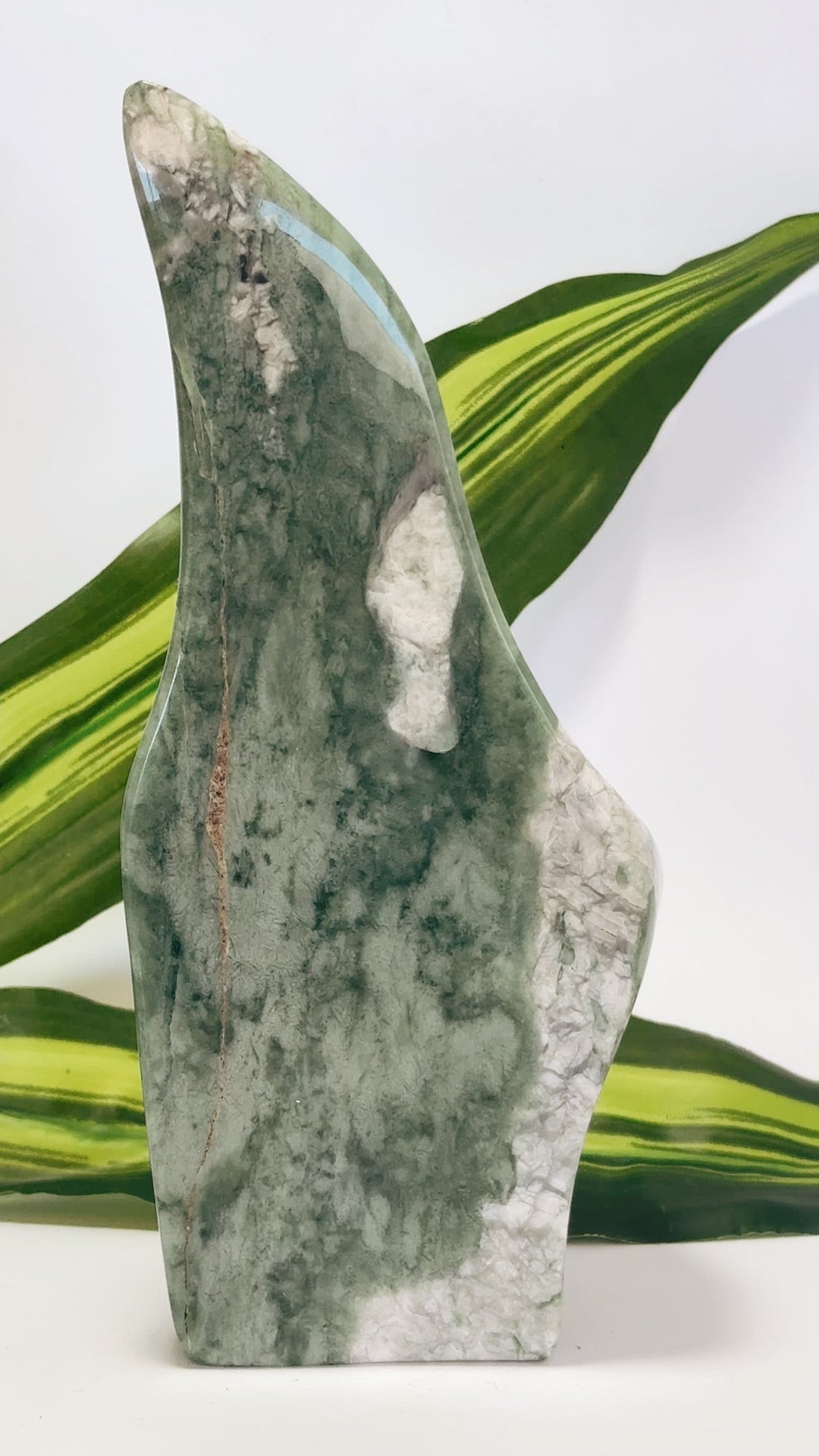Flower Jade Freeform 938g
