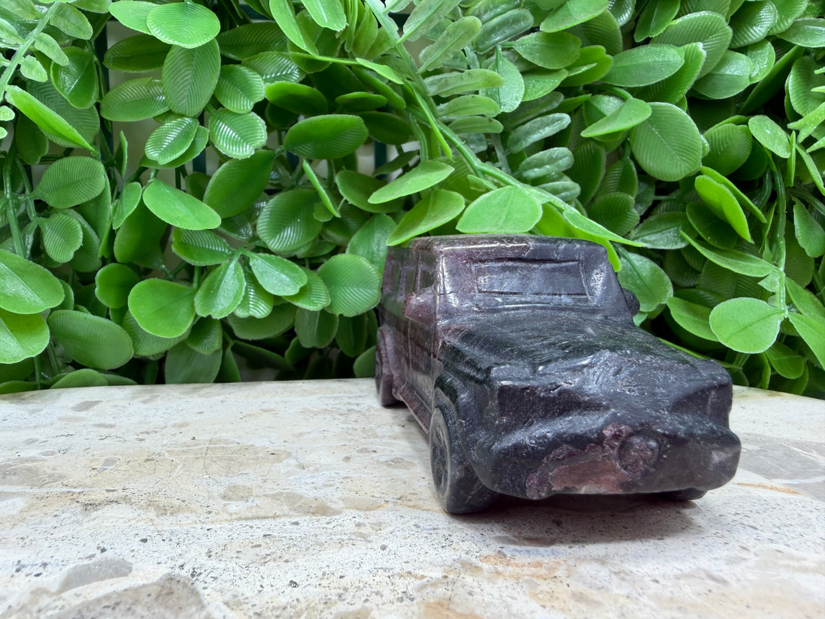 Garnet Four Wheeled Drive 350g