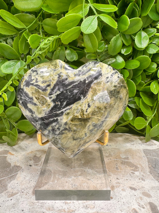 Leafy Serpentine Heart 318g