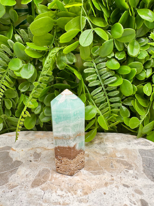 Caribbean Calcite Point 166g