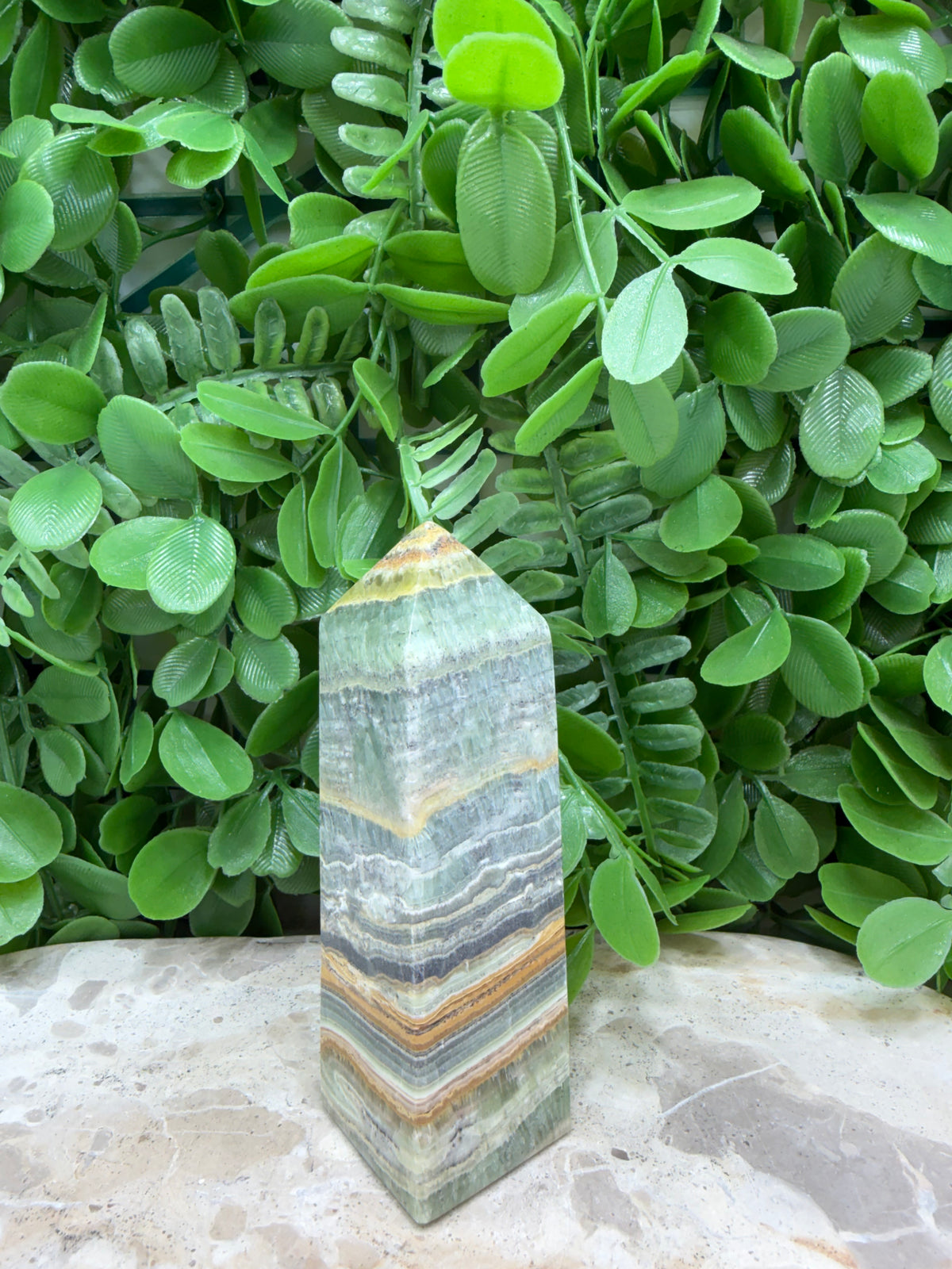 Emerald Kiwi Calcite Tower 260g