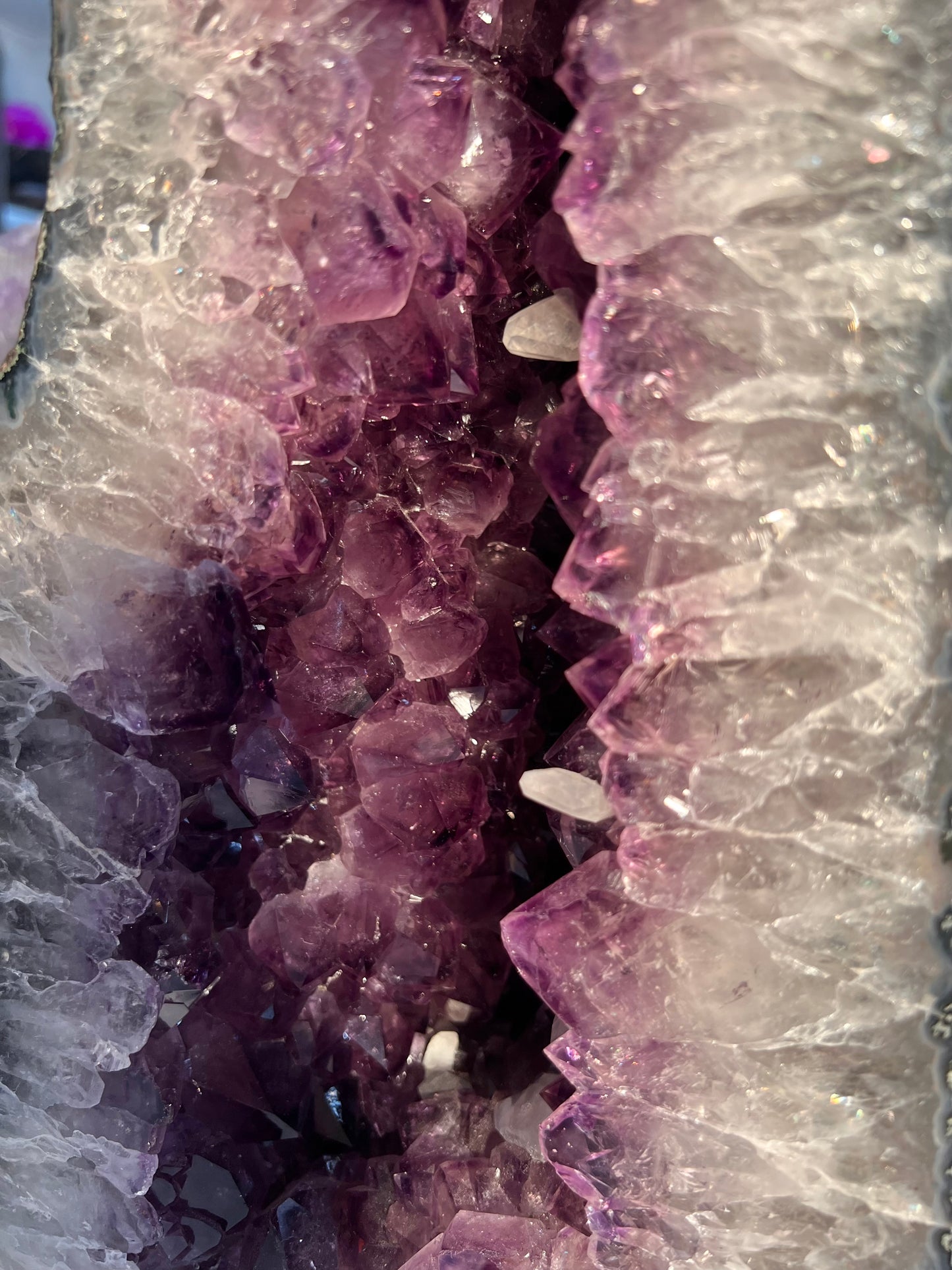 Amethyst Cave 27.2kg