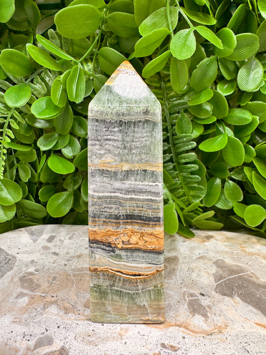 Emerald Kiwi Calcite Tower 376g