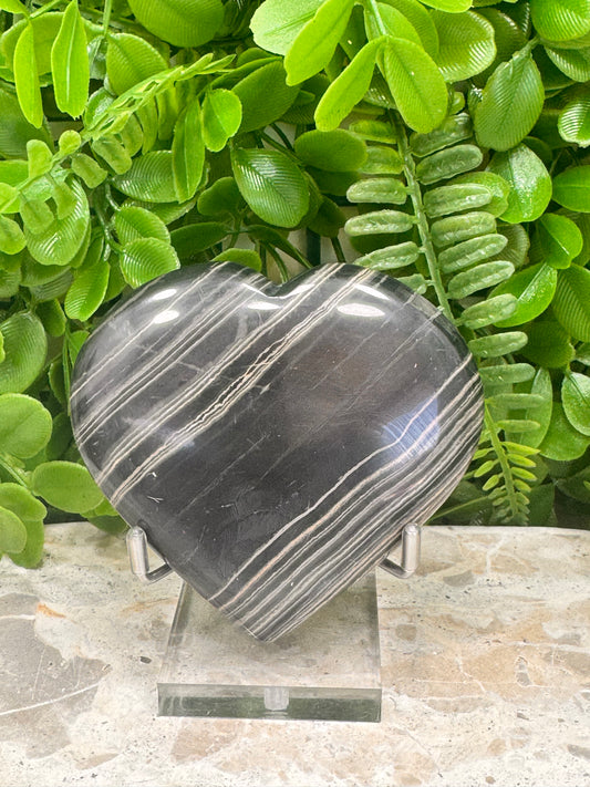 Black Banded Onyx Heart 246g