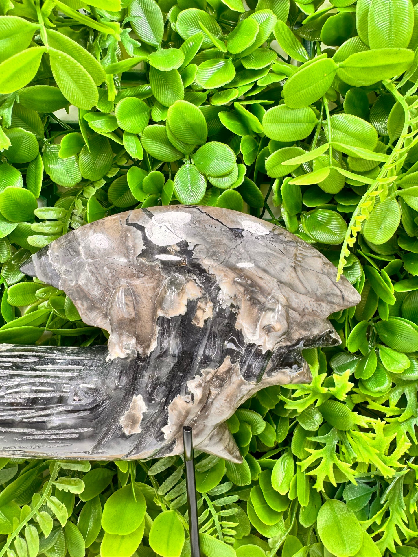 Volcanic Agate Axe with Hand UV 1.5kg