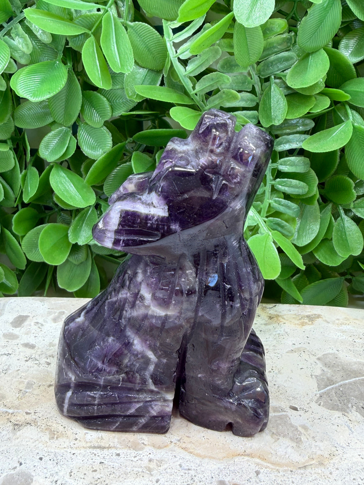 Chevron Amethyst Wolf 308g | Calm • Protection • Intuition