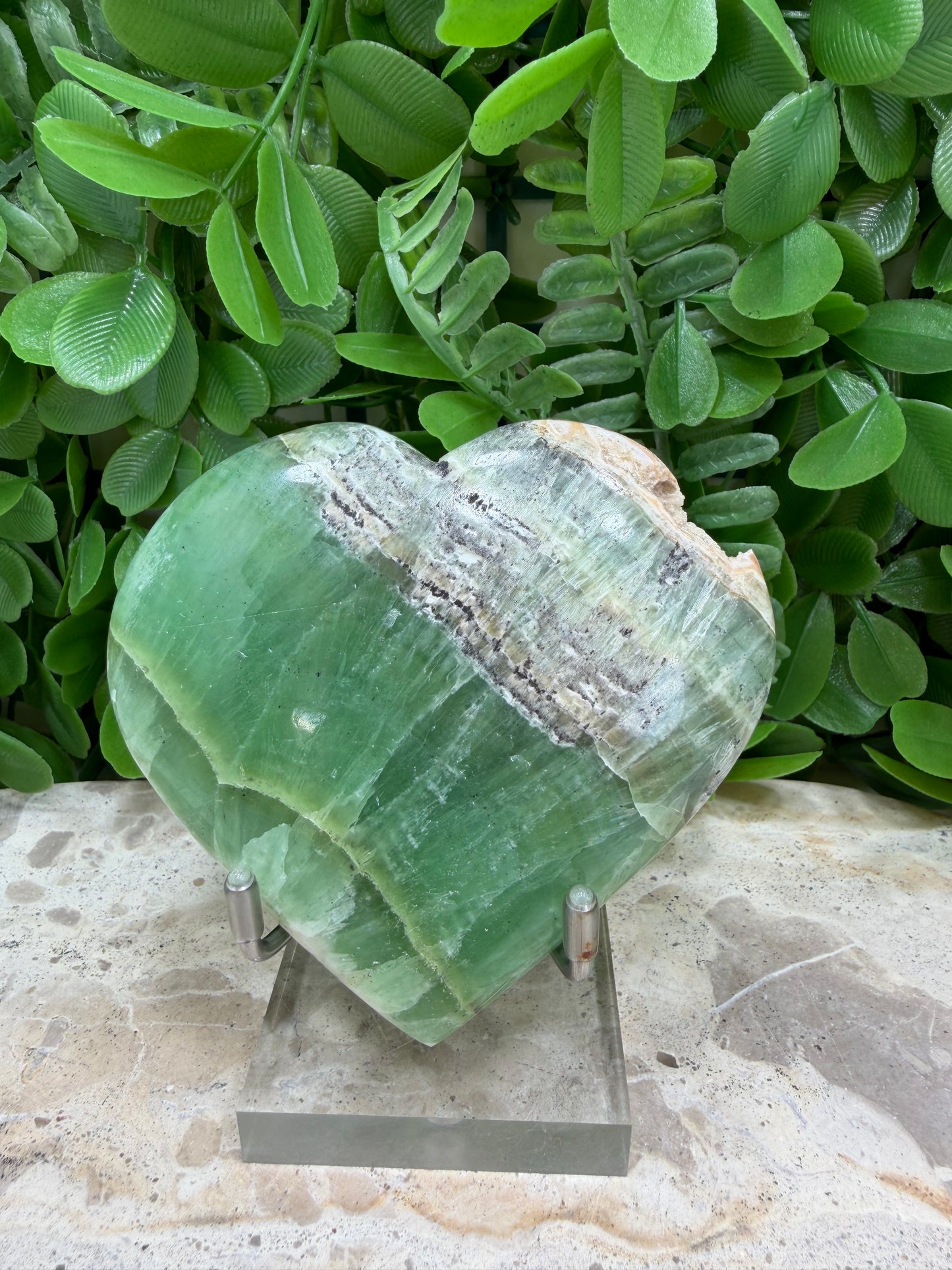 Emerald Kiwi Calcite Heart 212g