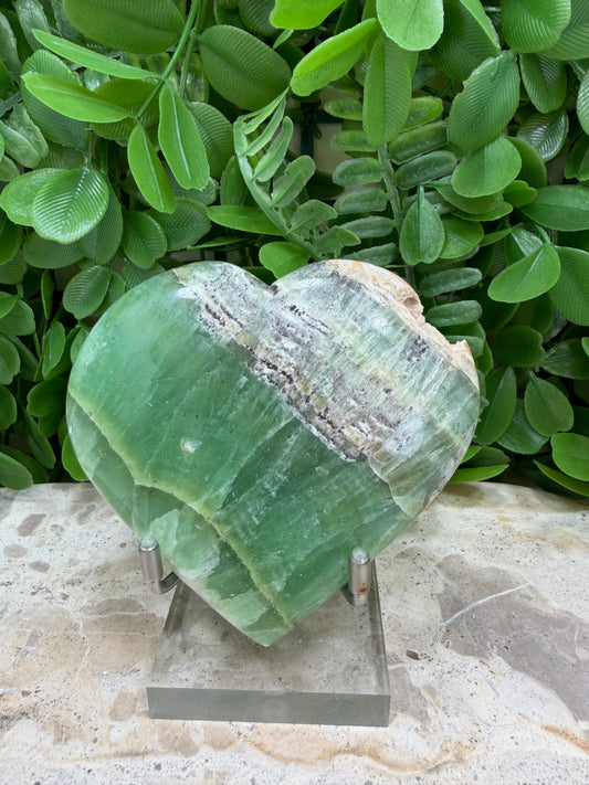 Emerald Kiwi Calcite Heart 212g