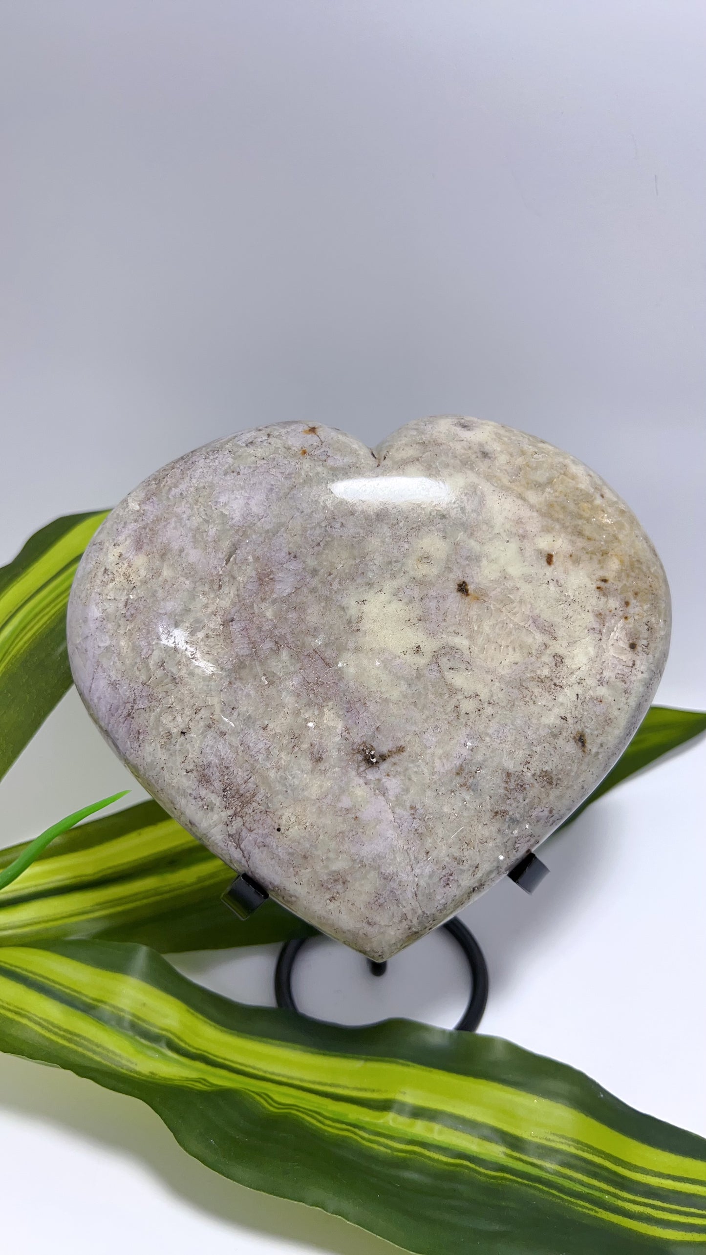 Hackmanite Heart 1.3kg
