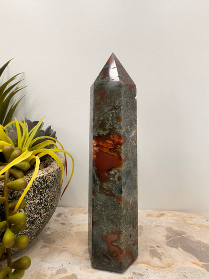 Moss Agate with Carnelian Tower 510g