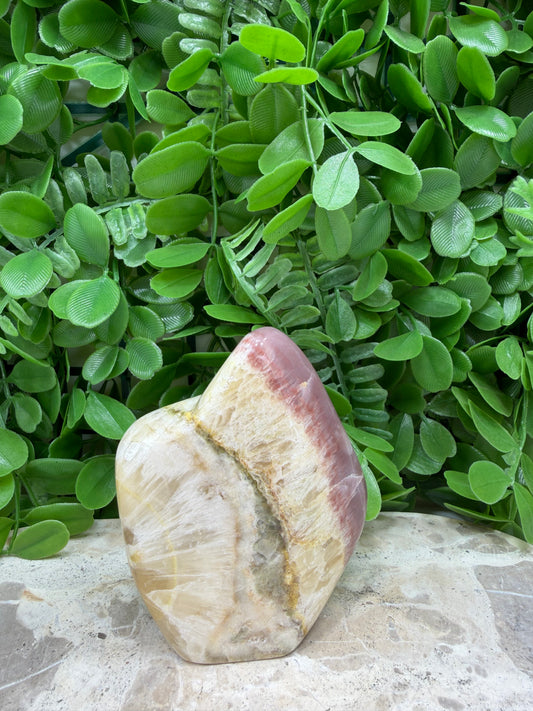 Pink Banded Onyx Freeform 320g